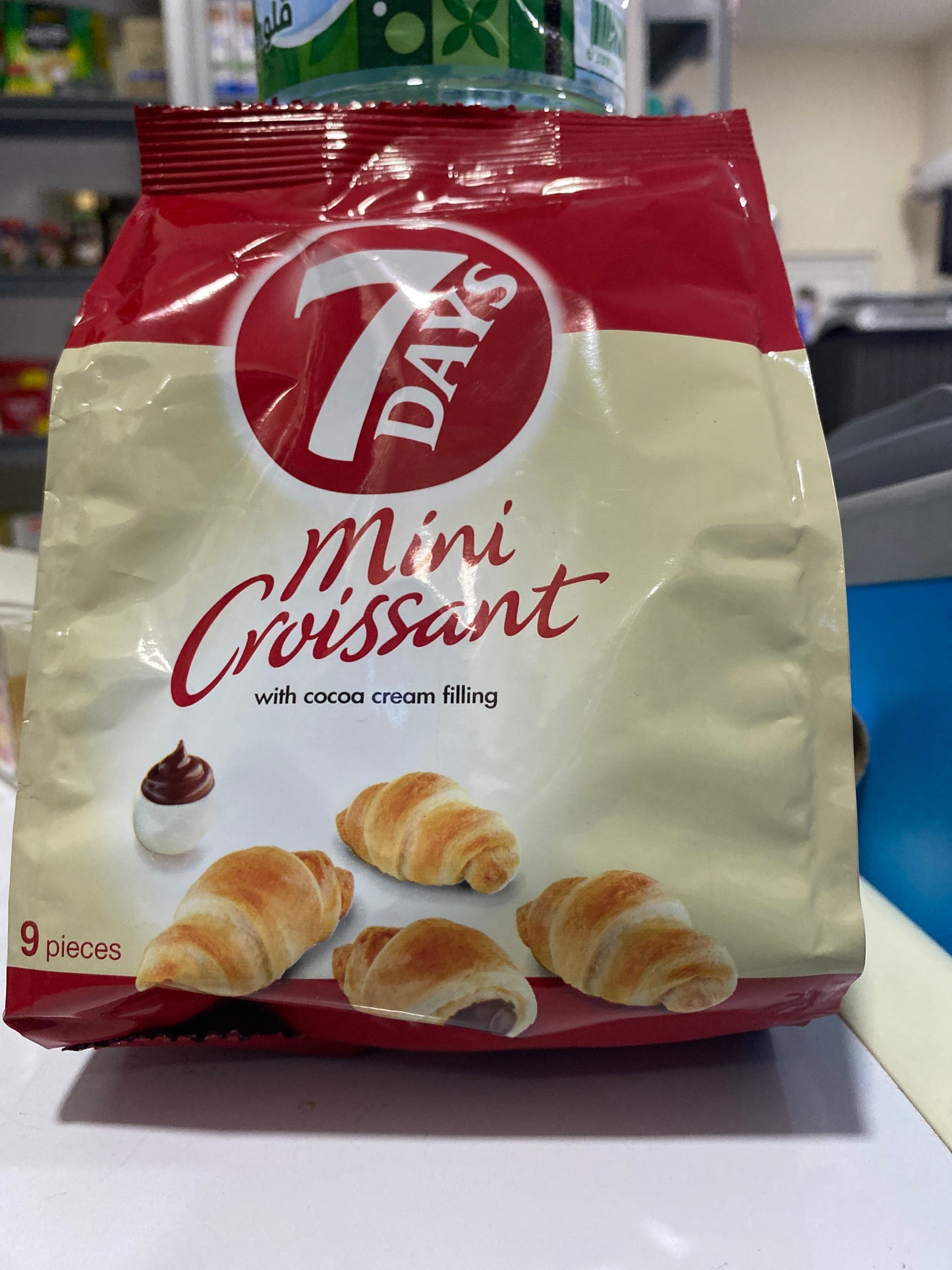 7 days mini croissant Al marai